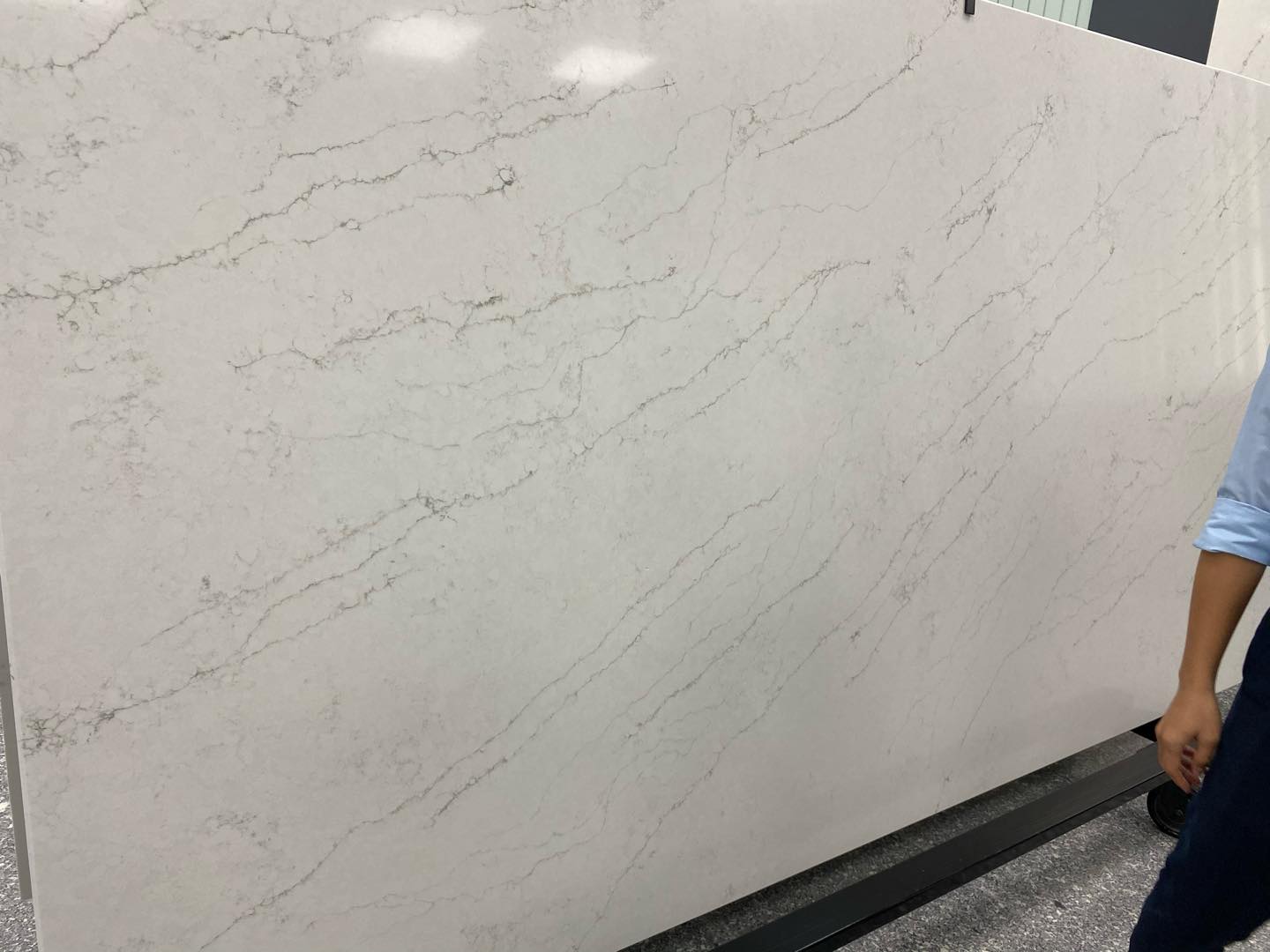 Đá thạch anh Caslaquartz sử dụng công nghệ Bretonstone tiên tiến nhất từ Ý 